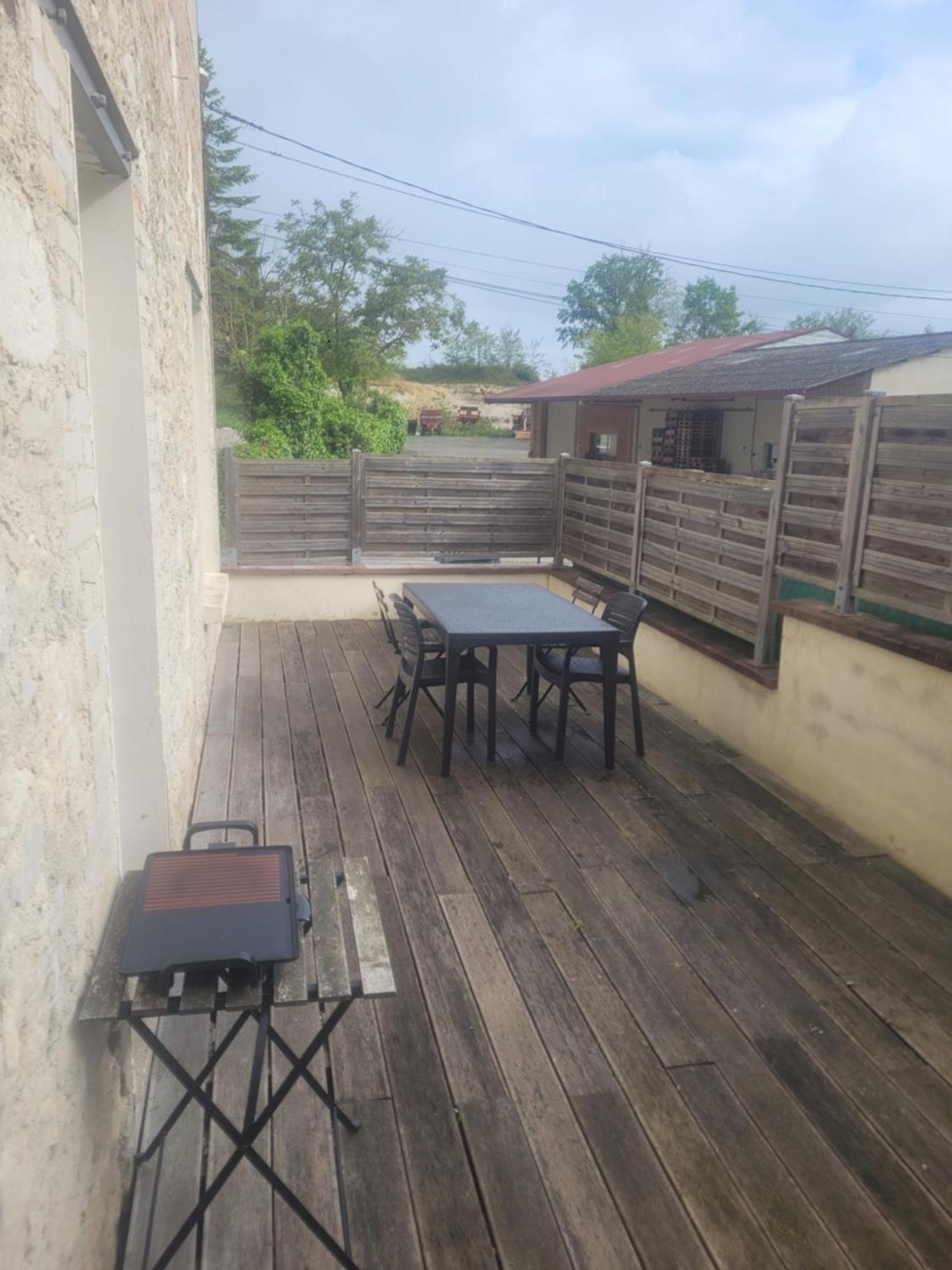 Appartement Cosy Dans Beau Village De Champagne Cormicy Buitenkant foto